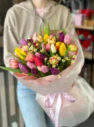 Букет &laquo;35 тюльпанов с полевой ромашкой&raquo; 1