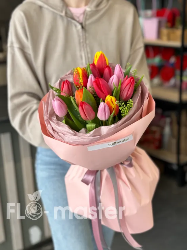 Букет &laquo;15 тюльпанов микс&raquo;