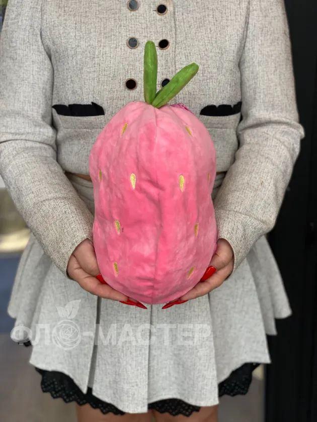 Зайчик в ягодке