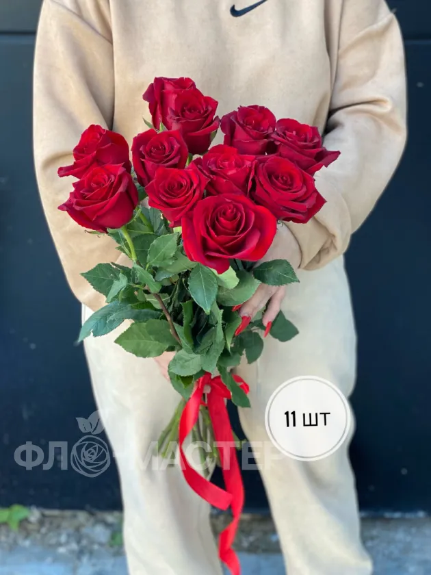 Красные розы Эквадор 60 см (11шт, 15шт, 25шт, 35шт, 51шт)