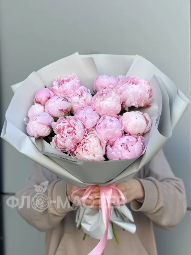 Букет &laquo;15 пионов&raquo;