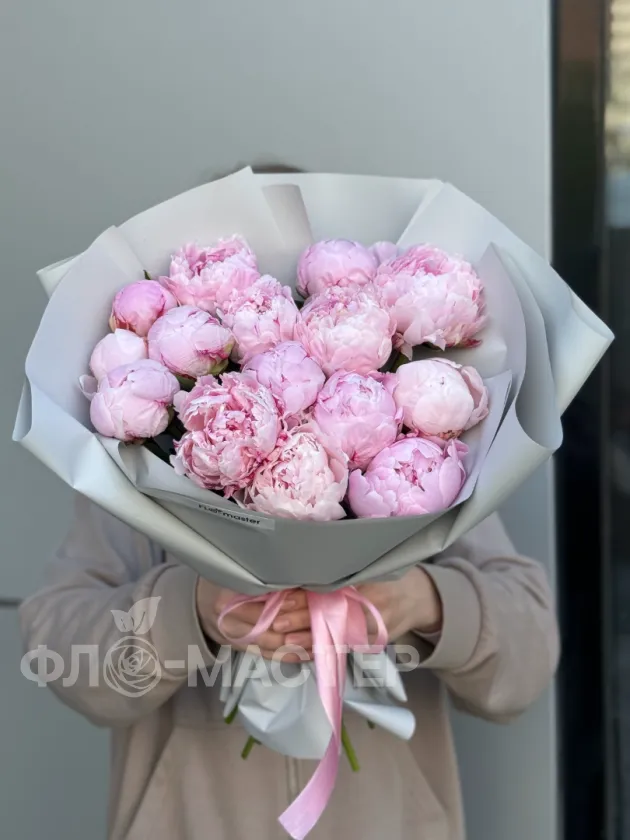 Букет &laquo;15 пионов&raquo;