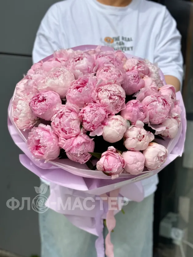 Букет &laquo;35 пионов&raquo;