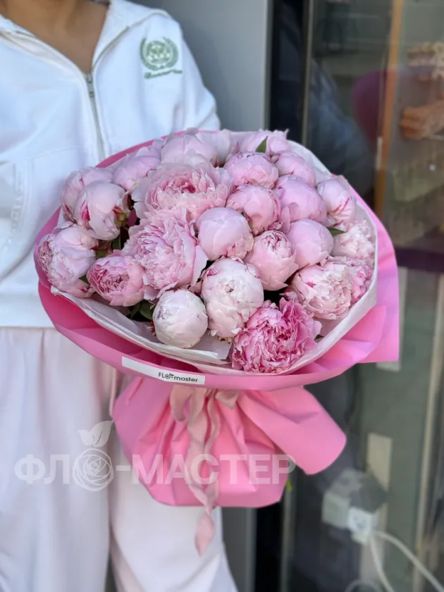 Букет &laquo;25 пионов&raquo;