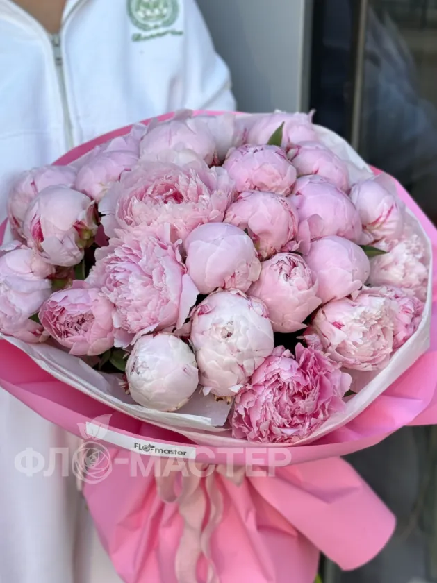 Букет &laquo;25 пионов&raquo;