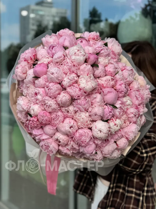 Букет &laquo;101 пион&raquo;