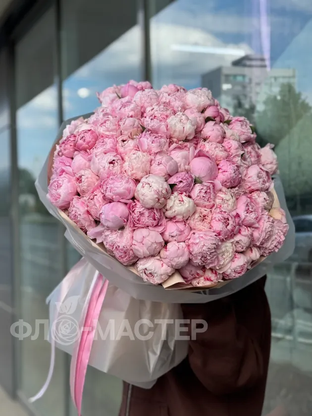 Букет &laquo;75 пионов&raquo;