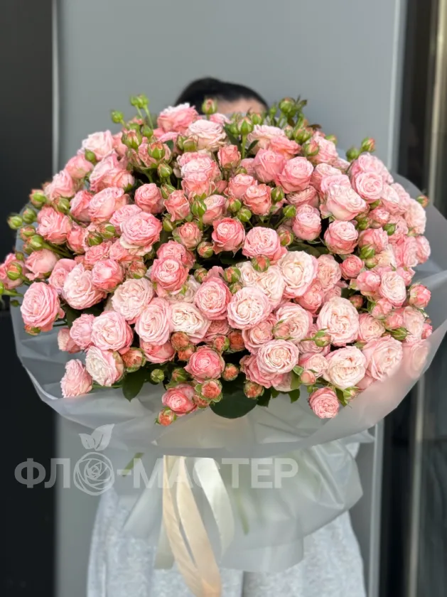 Букет &laquo;21 кустовая роза&raquo;