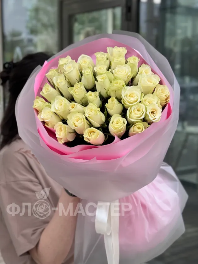 Белые розы 50см 35шт