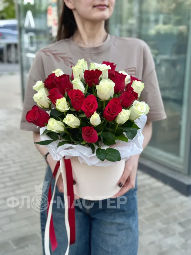 Коробка роз микс &laquo;M&raquo; 29шт