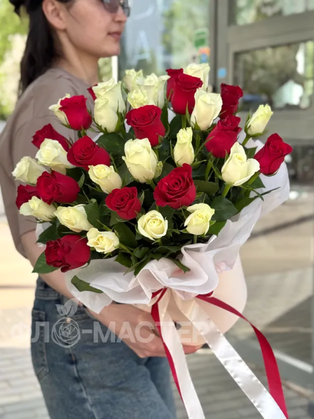 Коробка роз микс &laquo;L&raquo; 39шт