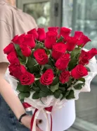 Коробка красных роз &laquo;M&raquo; 25шт 1