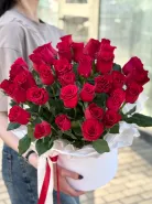 Коробка красных роз &laquo;L&raquo; 35шт 1