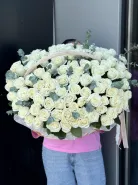 Корзина &laquo;101 роза с эвкалиптом&raquo; 0