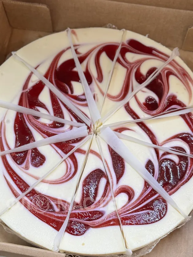 Чизкейк &laquo;New York&raquo; с клубникой