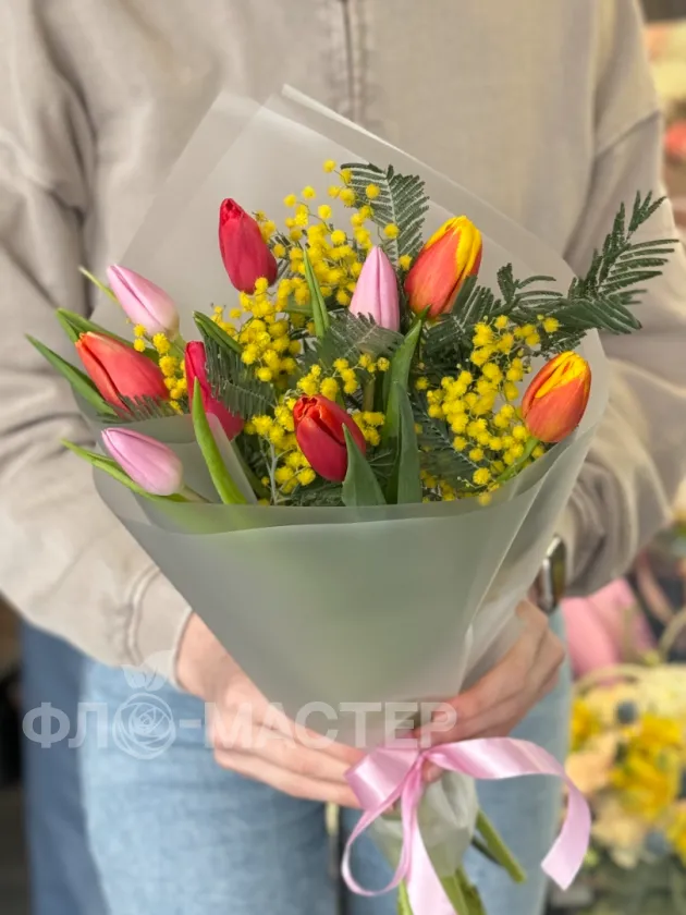 Букет &laquo;9 тюльпанов с мимозой&raquo;