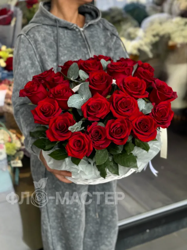 Корзина роз &laquo;Большая любовь&raquo;