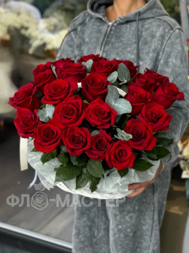 Корзина роз &laquo;Большая любовь&raquo;