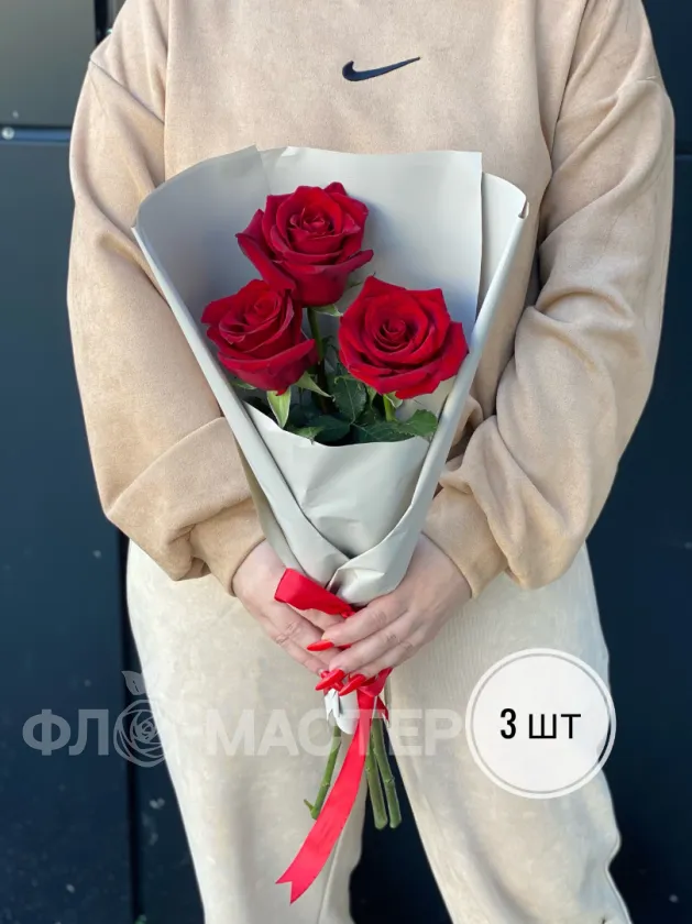 Букет красных роз Эквадор 60 см (3шт, 5шт, 7шт, 9шт, 11шт)