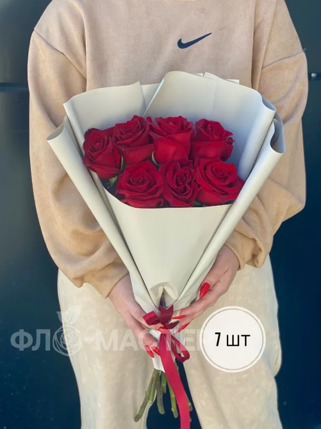 Букет красных роз Эквадор 60 см (3шт, 5шт, 7шт, 9шт, 11шт)