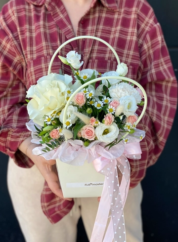 Композиция  «Люблю!» от интернет-магазина цветов в 