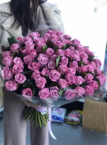 Розы нежно сиреневые  75 шт от интернет-магазина цветов в 