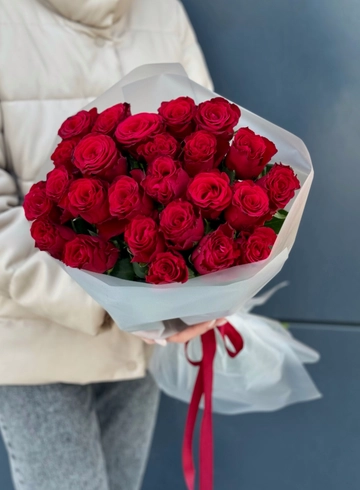 Красные розы 50 см 25шт от интернет-магазина цветов в 
