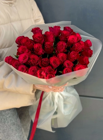 Красные розы 50 см 35шт от интернет-магазина цветов в 