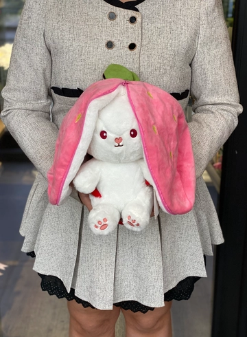 Зайчик в ягодке от интернет-магазина цветов в 