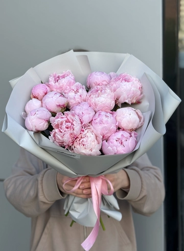 Букет «15 пионов» от интернет-магазина цветов в 