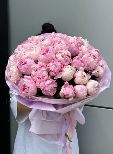 Букет «35 пионов» от интернет-магазина цветов в 