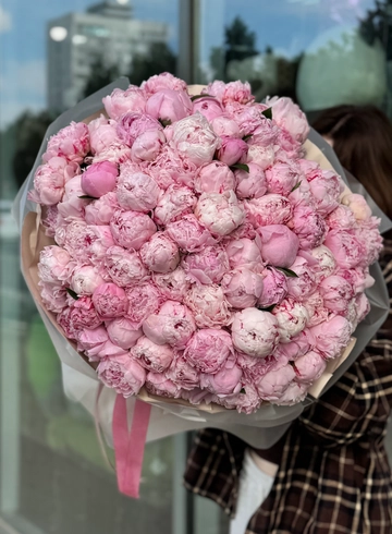 Букет «101 пион» от интернет-магазина цветов в 