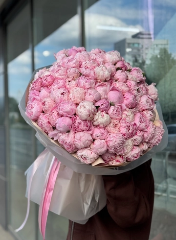 Букет «75 пионов» от интернет-магазина цветов в 