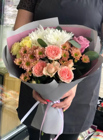 Букет «Комплимент для любимой» от интернет-магазина цветов в 