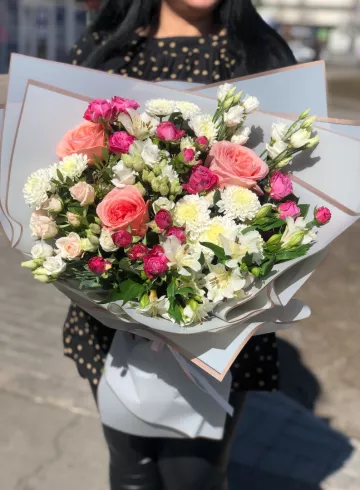 Букет «Самой любимой женщине» от интернет-магазина цветов в 