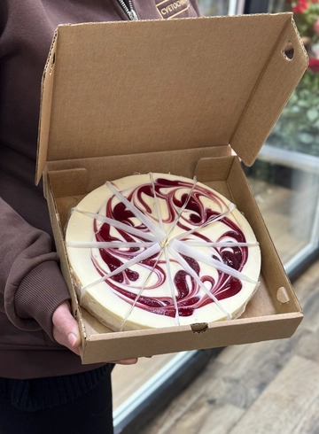 Чизкейк «New York» с клубникой от интернет-магазина цветов в 