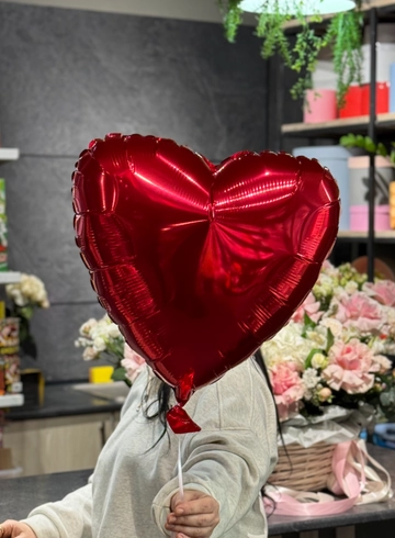 Шар красный  «Сердце» от интернет-магазина цветов в 