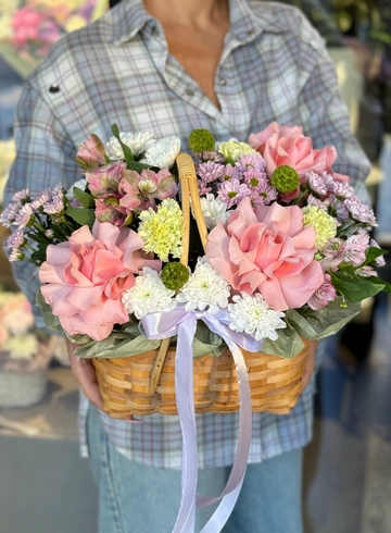 Композиция «Комплимент» от интернет-магазина цветов в 