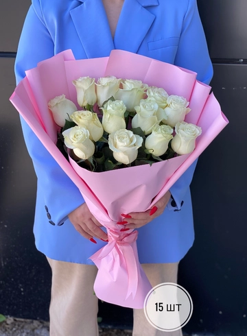 Букет белых роз Эквадор 60 см (15шт, 25шт, 35шт, 45шт) от интернет-магазина цветов в 